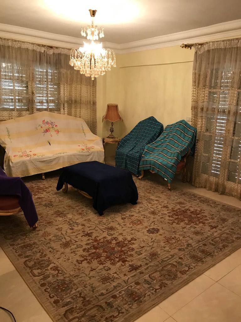 شقه 260 متر للبيع في البوابه الثانيه القديمه (خفرع) حدائق الأهرام