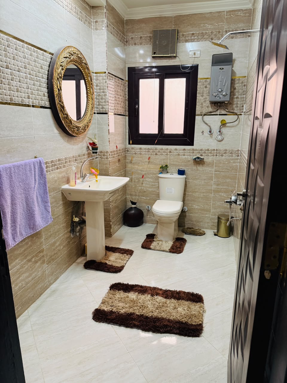 شقه 220 متر للبيع في البوابه الثانيه القديمه (خفرع) حدائق الأهرام