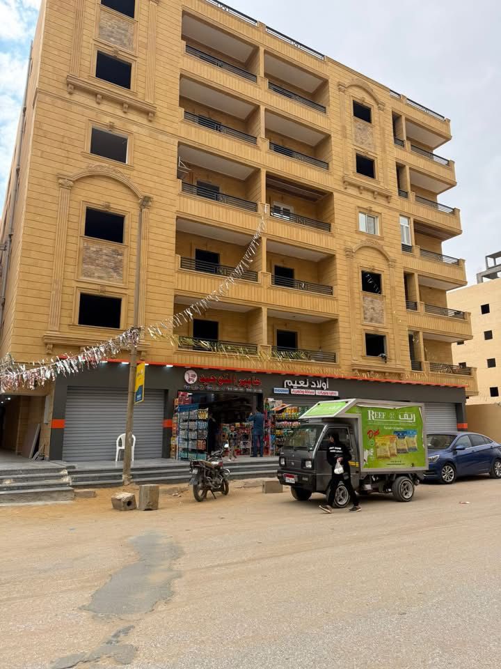 حدايق الاهرام منطقه ن شارع العشرين الرئيسي